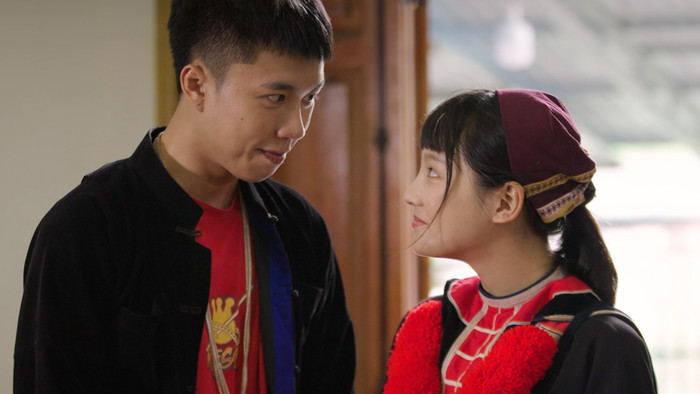 Đi giữa trời rực rỡ được đánh giá là làn gió mới thổi vào sóng giờ vàng VTV. 