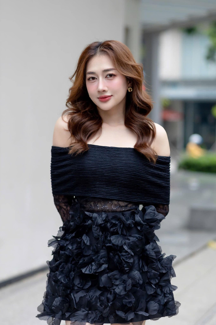Trùng hợp, tối 20/12, Phương Lan hé lộ góc khuất hôn nhân với Phan Đạt và chia sẻ lý do khiến cô chia tay. (Ảnh FBNV)