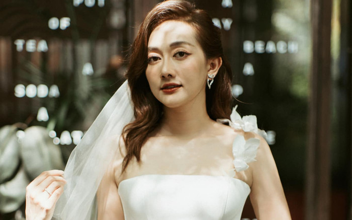 Phương Lan: 'Đó là cái tát lớn nhất trong đời, tôi phải suy nghĩ lại' Ảnh 2
