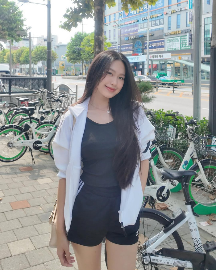 Doãn Hải My ưa chuộng kiểu trang điểm 'clean girl'. (Ảnh: FBNV)