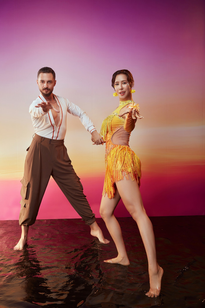 Shinju và vũ công Jimmy đã có màn trình diễn đầy ăn ý, ngập tràn năng lượng trong vòng thi Cuộc chiến hoa thần tại Bước Nhảy Hoàn Vũ. Ảnh: BTC