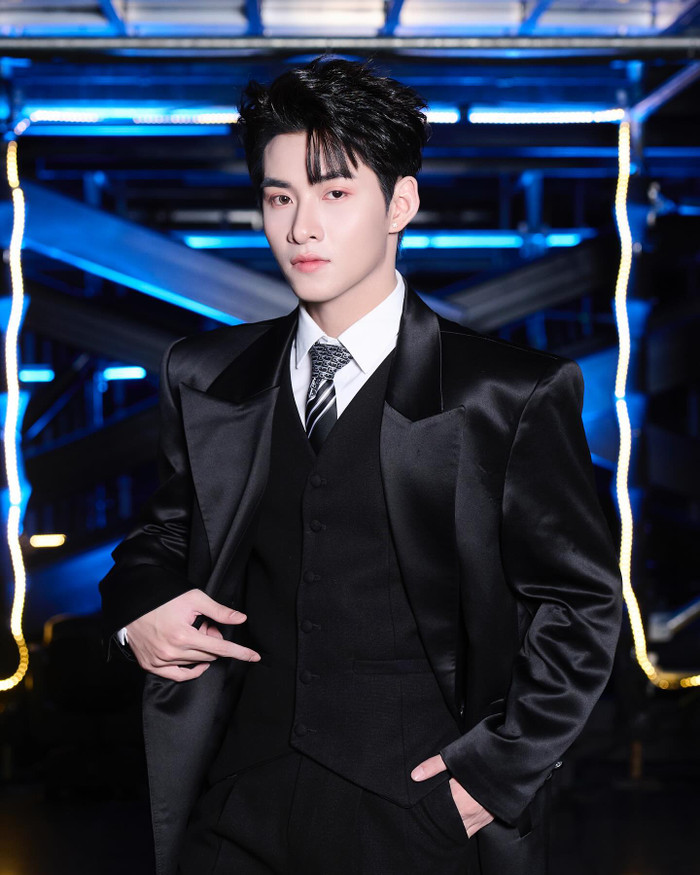 Vpop tuần qua: Hùng Huỳnh bị tẩy chay, Hoài Lâm 'kể xấu' nhạc sĩ 'ruột' Ảnh 17