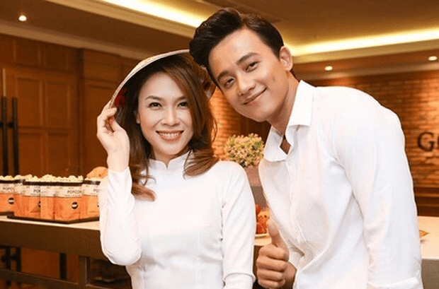 Mỹ Tâm và Mai Tài Phến khá thoải mái khi chụp ảnh cùng nhau. Ảnh: Sưu tầm