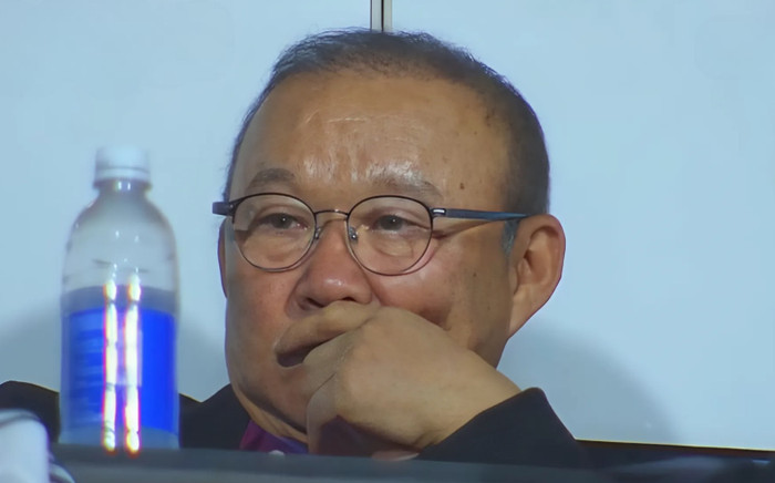 HLV Park Hang Seo đầy suy tư khi Nguyễn Xuân Son rực sáng Ảnh 2