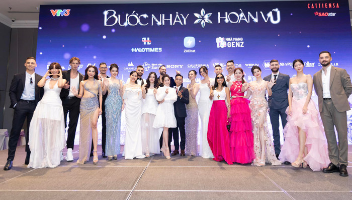 Khánh Thi - Phan Hiển đồng hành từ những ngày đầu tiên khi Bước Nhảy Hoàn Vũ khởi động trở lại. Ảnh: FBNV