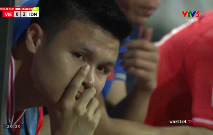 Quang Hải từng thất vọng tột cùng khi dự bị ở thời HLV Troussier.