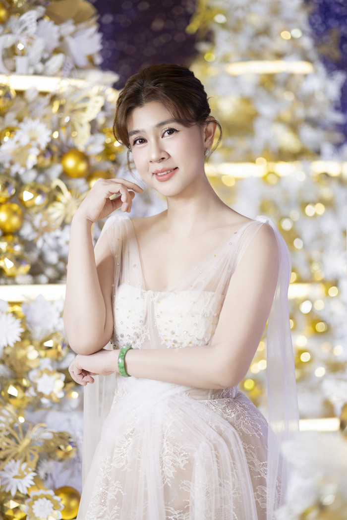 Ở tuổi 46, nhan sắc 'lão hoá ngược' của Kim Thư khiến dân tình xuýt xoa.