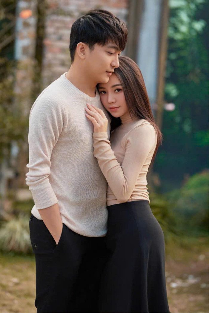 Quỳnh Kool và B Trần vướng nghi vấn hẹn hò sau khi đóng phim Chúng ta của 8 năm sau.&nbsp;