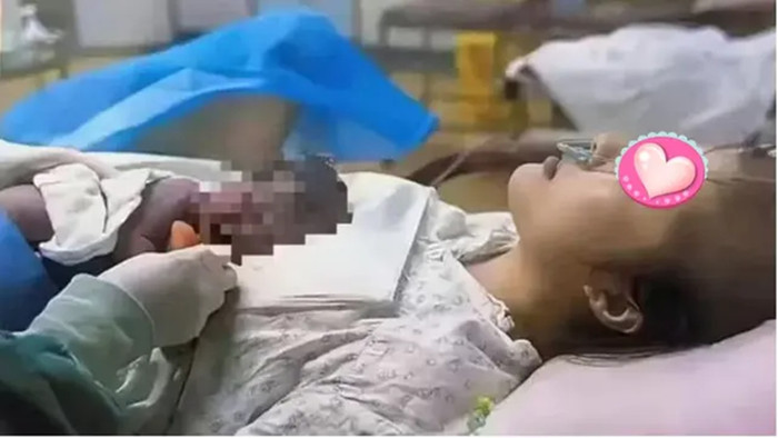 Đứa trẻ sinh ra với làn da đen thui khiến gia đình trở nên mâu thuẫn khi người chồng nghi ngờ vợ mình đã ngoại tình.