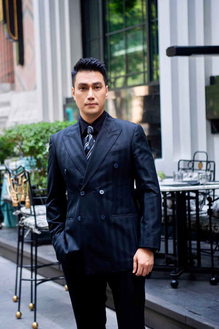 Việt Anh đã trải qua một khoảng thời gian chịu nhiều đau đớn, tốn kém tiền bạc để có vẻ bề ngoài ở thời điểm hiện tại. Ảnh: FBNV