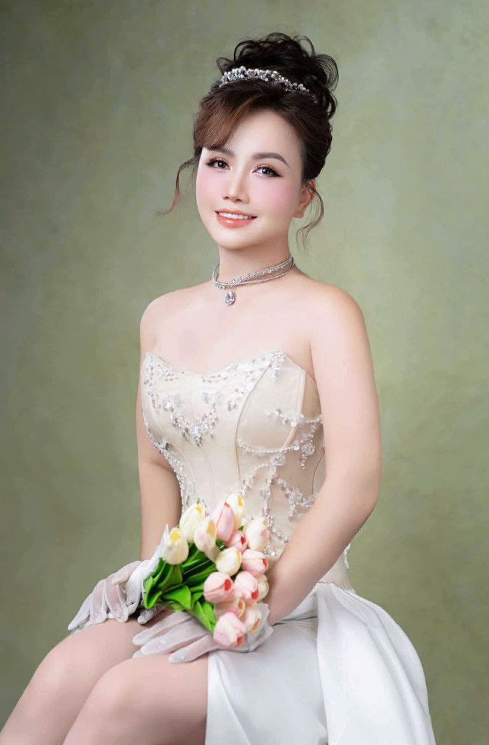 Diễn viên Hoàng Yến thông báo lên xe hoa lần 5 nhưng không hé lộ thông tin về 'nửa kia'. (Ảnh: FBNV) 