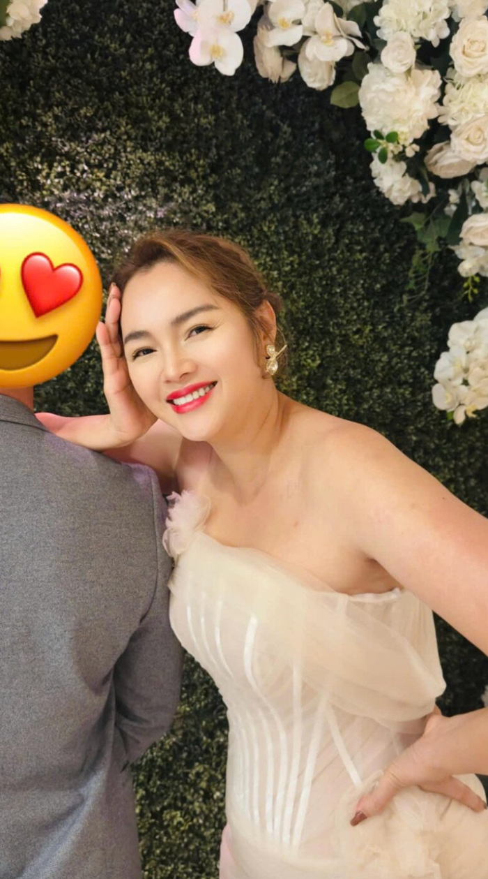 Á hậu Diễm Châu đăng kí kết hôn cùng bạn trai giấu mặt tại Mỹ. (Ảnh: FBNV)