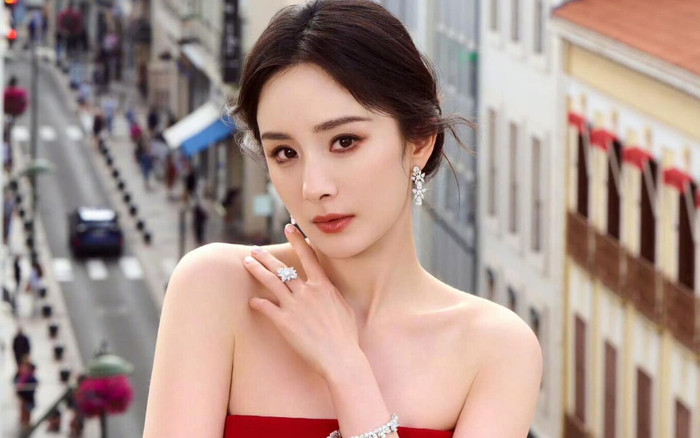 Dương Mịch từng bị một nam diễn viên nổi tiếng quấy rối, thực hư là gì? Ảnh 2