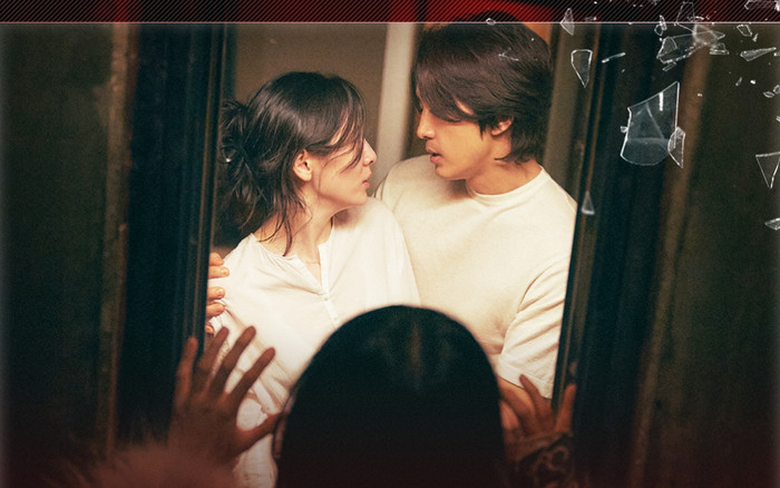 Tình cũ Song Hye Kyo khiến hàng triệu người phát sốt với phim mới ngập tràn cảnh nóng Ảnh 2