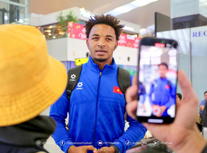 Tiền đạo Nguyễn Xuân Son tuyên bố muốn ghi 3 bàn vào lưới tuyển Singapore. Ảnh: VFF