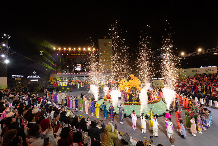 Lễ hội Áo dài Đà Lạt 2024 nằm trong chuỗi Festival Hoa Đà Lạt lần thứ X diễn ra thành công tốt đẹp.