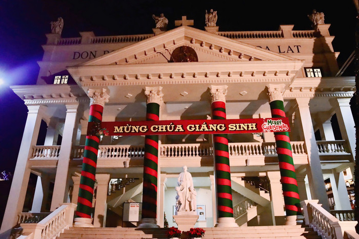 Nhà thờ Don Bosco - được ví như châu Âu giữa lòng phố núi. Ảnh: Trọng Nghĩa