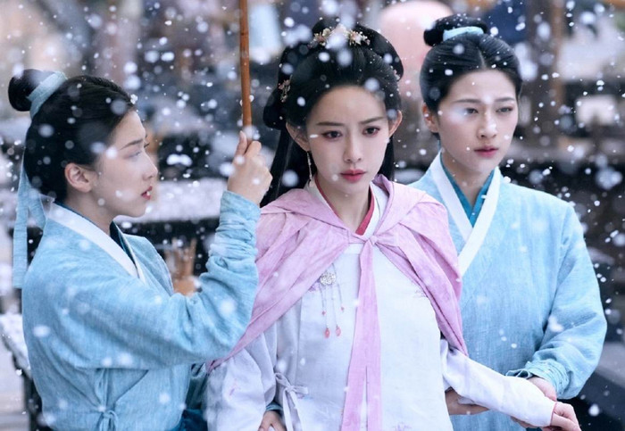 Sự thành công của Cửu Trọng Tử khiến Mạnh Tử Nghĩa nổi tiếng, đồng thời cũng khiến những tai tiếng năm xưa của nữ diễn viên bị đào lại.