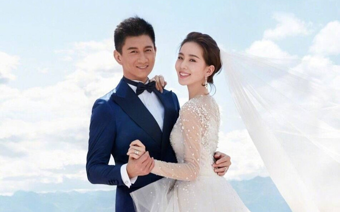 Nữ diễn viên hàng đầu showbiz phản hồi thông tin ly hôn chồng hơn 17 tuổi Ảnh 2