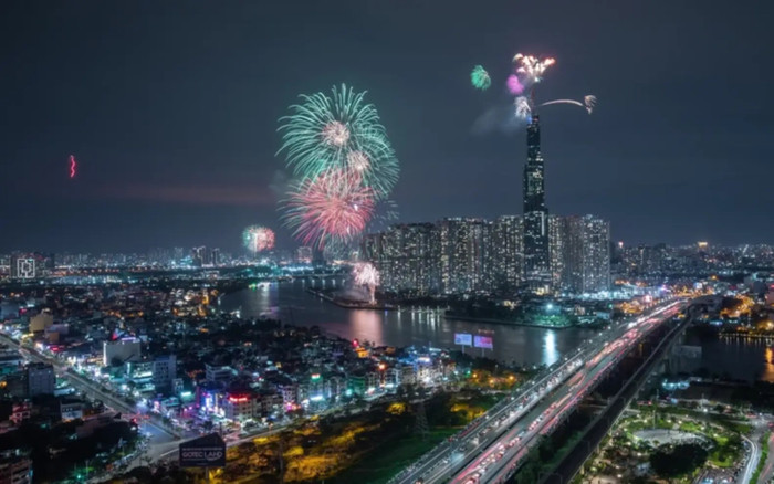 Countdown TPHCM kẹt cứng người: Đây là những cách giúp bạn vui chơi an toàn, thoát cảnh kẹt xe Ảnh 2
