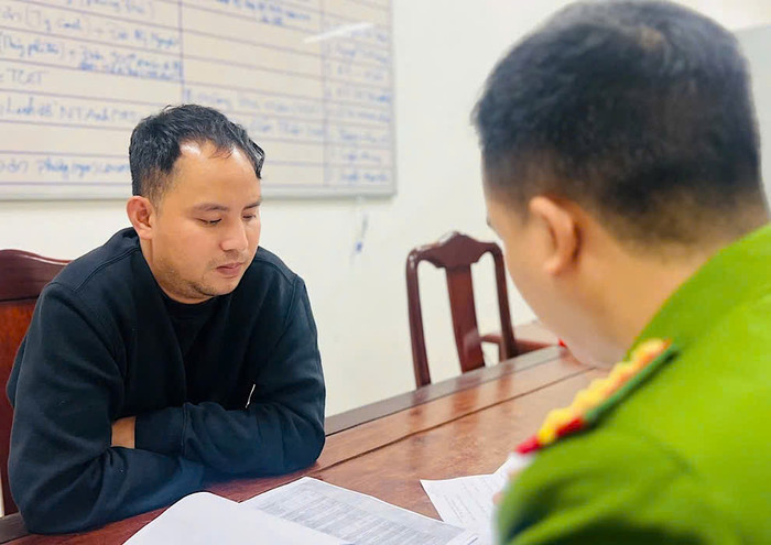 Nguyễn Trọng Luận tại cơ quan công an.