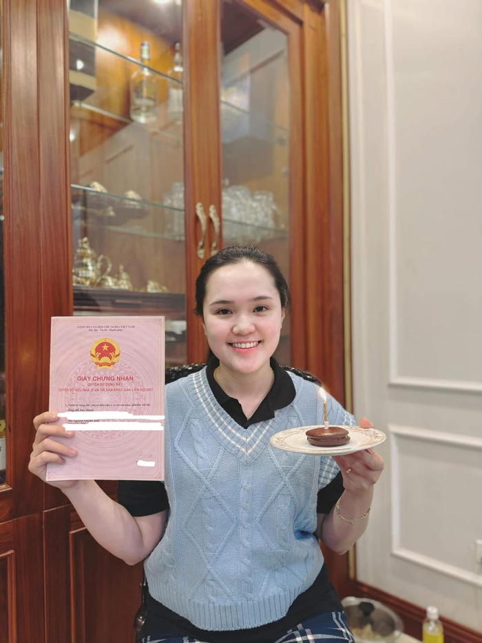 'Công chúa béo' Quỳnh Anh khiến nhiều người choáng ngợp khi khoe có thêm nhà tại phố cổ Hà Nội. 