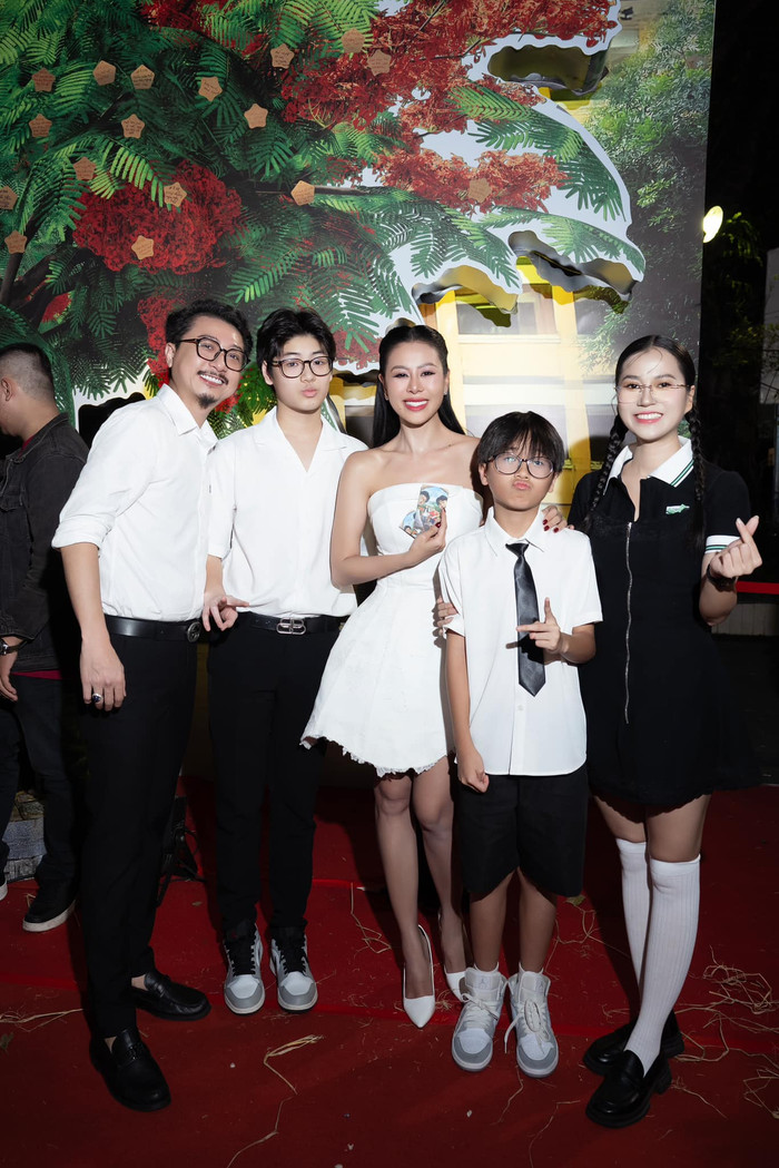 Hành động gây chú ý của Nam Thư Ảnh 2