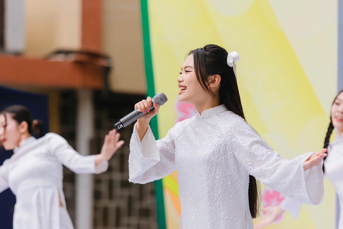 Phương Mỹ Chi mới đây đã khoe tin vui với khán giả. (Ảnh: FBNV)