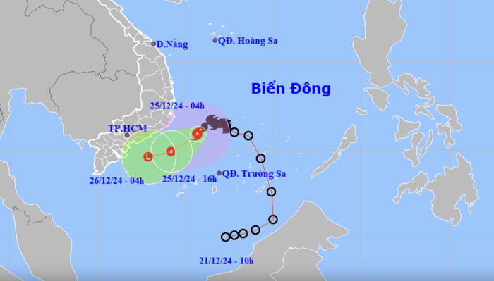 Dự báo vị trí và hướng di chuyển bão số 10 - Ảnh: NCHMF.