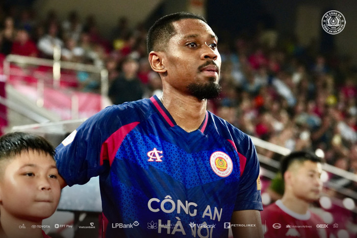  Hậu vệ Jason Quang Vinh - cầu thủ trưởng thành từ châu Âu sắp có cơ hội khoác áo tuyển Việt Nam. Ảnh: CLB CAHN