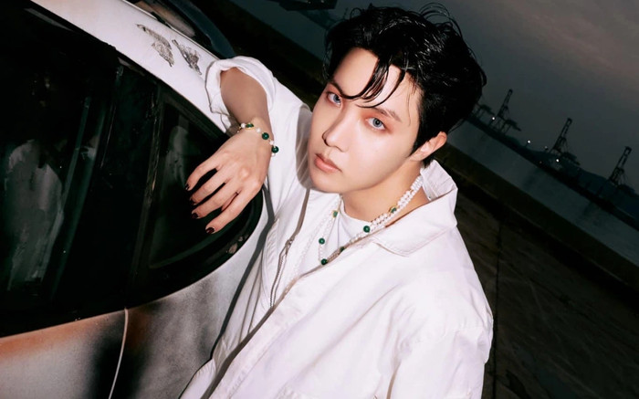 J-HOPE (BTS) bị fan phát hiện bí mật giấu kín bấy lâu Ảnh 2