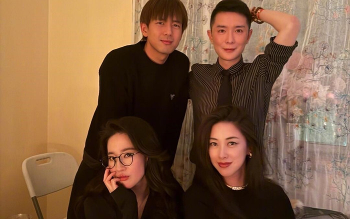 HOT: Lưu Diệc Phi lộ ảnh hẹn hò trong đêm Giáng sinh Ảnh 2