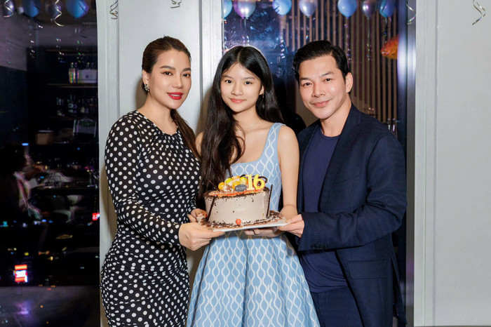 Hậu tan vỡ, Trương Ngọc Ánh và Trần Bảo Sơn vẫn duy trì gặp nhau trong mỗi dịp sinh nhật của con gái. (Ảnh: FBNV)