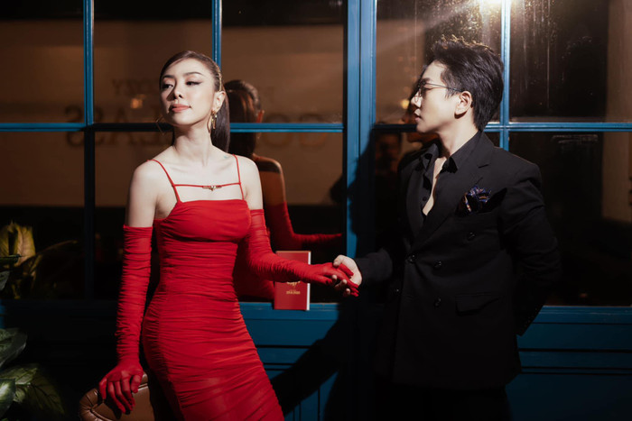 Showbiz 24h: Miko Lan Trinh chia sẻ với SAOstar rằng cô và Kenji vẫn ở bên nhau, nhưng không chia sẻ nhiều như trước đây. Ảnh: FBNV