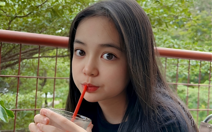 'Con gái' Việt Anh hiếm hoi lộ diện, khoe nhan sắc như búp bê sống ở tuổi 13 Ảnh 2