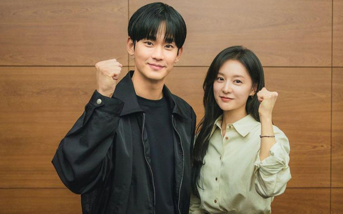 Kim Soo Hyun - Kim Ji Won là cặp đôi được yêu thích nhất 2024 Ảnh 2