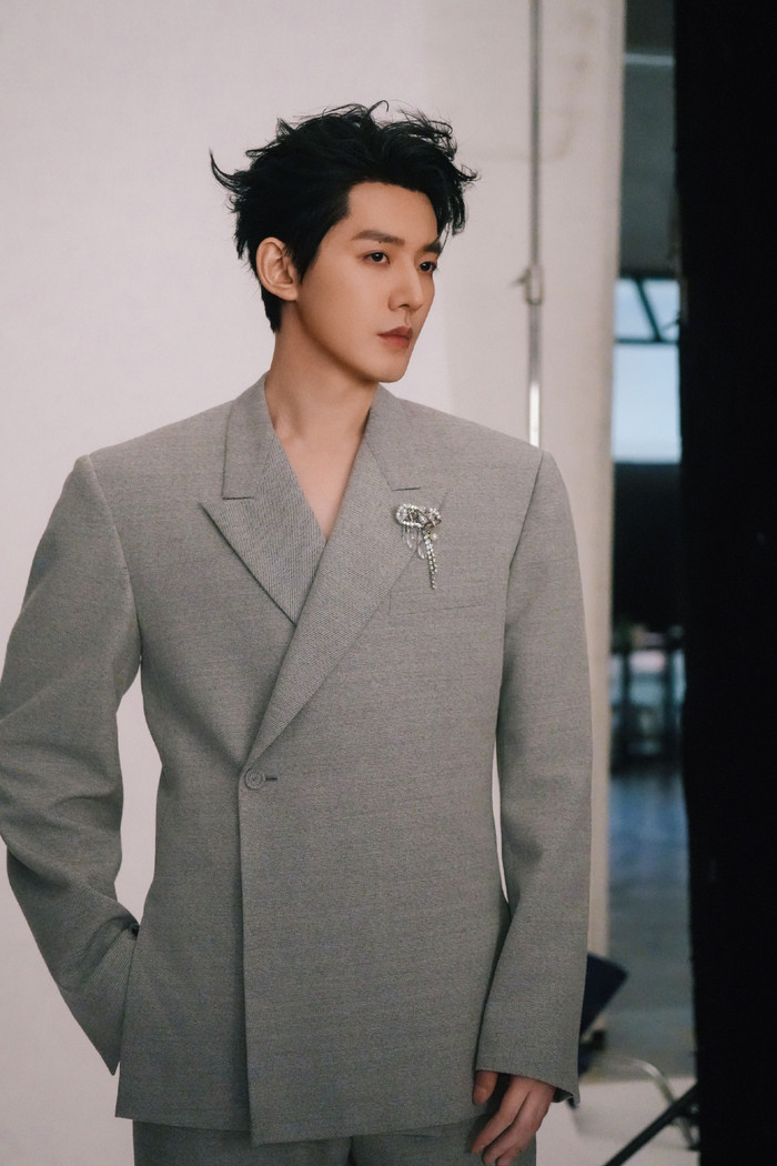 Đặng Vi nên xem xét lại hướng phát triển của mình.