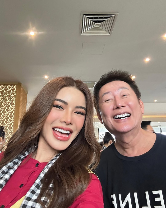 Aoom Thaweeporn - Hoa hậu Hoà bình Thái Lan 2023 chọc giận ông Nawat vì tự ý đổi tên mới. (Ảnh: Instagram nhân vật)