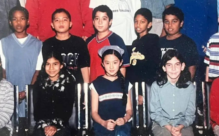 Hình ảnh Lưu Diệc Phi thời còn đi học bất ngờ gây sốt trở lại Ảnh 2