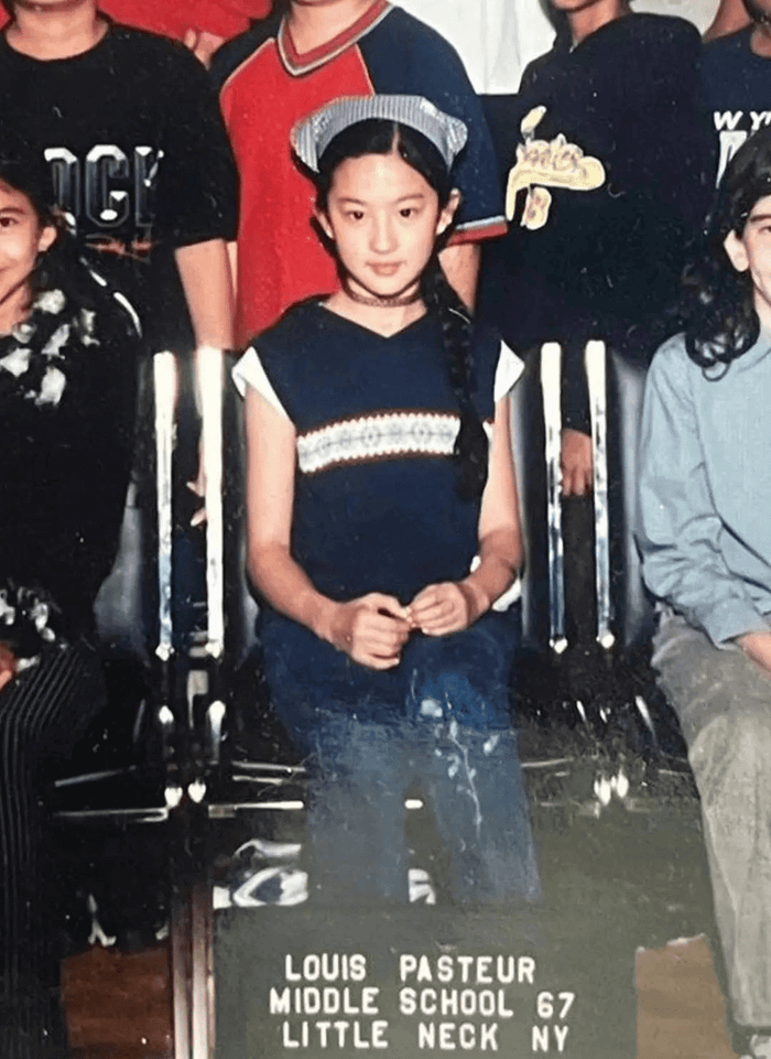 Visual nổi bật của Lưu Diệc Phi khi còn đi học ở Mỹ. Ảnh: Sưu tầm