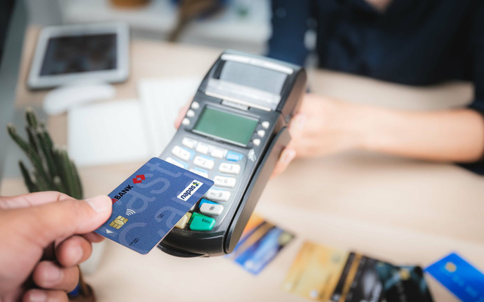 Nếu không muốn mất sạch tiền trong tài khoản, hãy nắm ngay các cảnh báo của ngân hàng này Ảnh 2