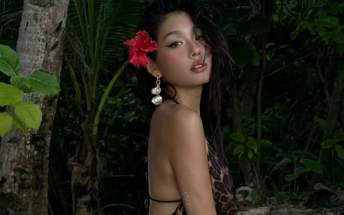 Á hậu quyến rũ nhất Vbiz tự thưởng hàng hiệu hơn 100 triệu đồng Ảnh 2