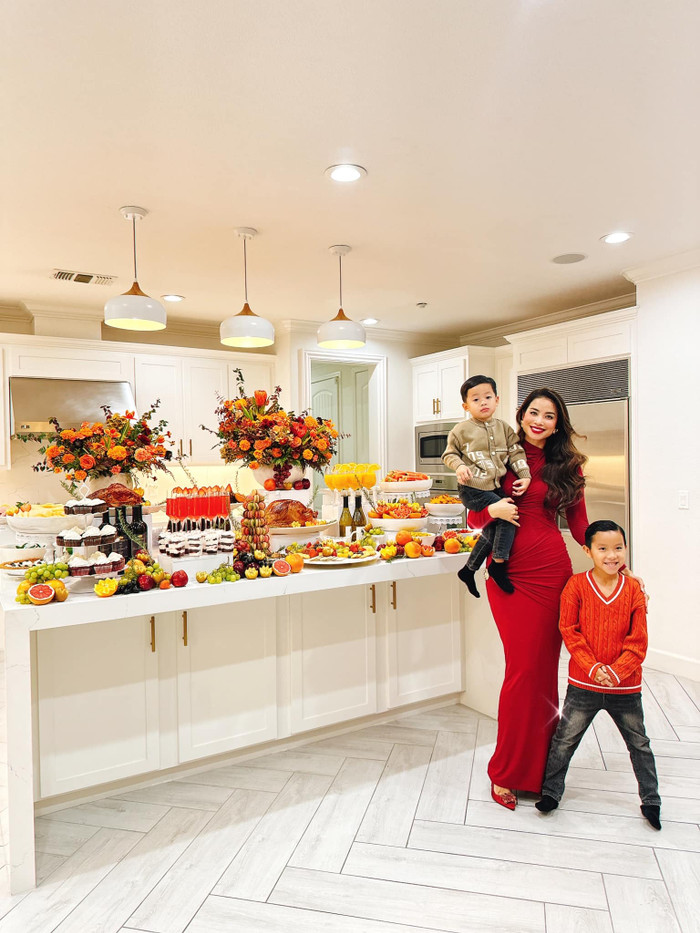 Phạm Hương hiện có cuộc sống giàu sang, hạnh phúc sau 6 năm rời Vbiz để lập gia đình. (Ảnh FBNV)