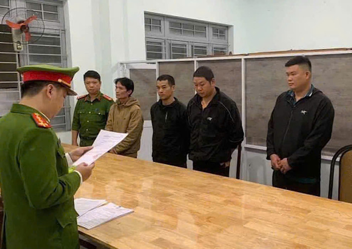 Các đối tượng tại cơ quan công an