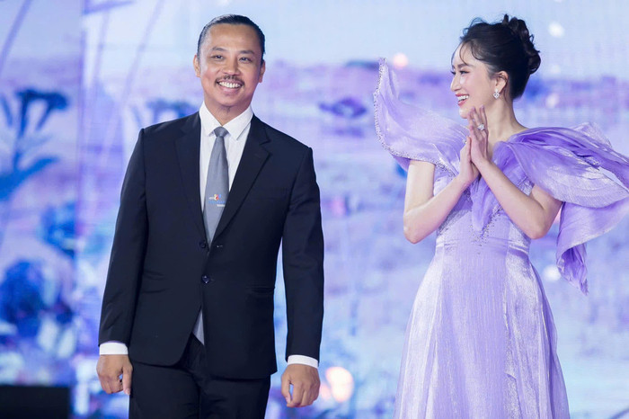 Bước Nhảy Hoàn Vũ quy tụ dàn ban giám khảo quyền lực.