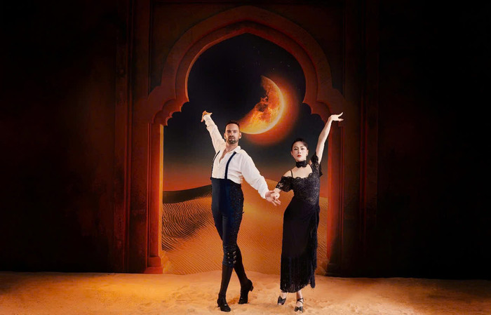 Phương Oanh và bạn diễn phối hợp cực ăn ý.