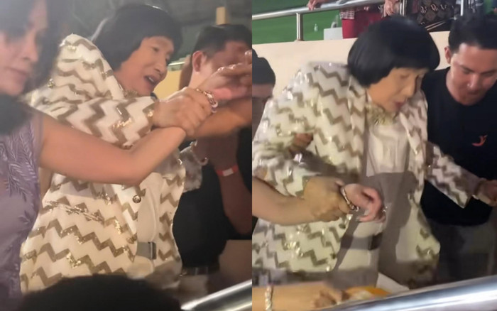 NSND Minh Vương được dìu lên sân khấu khi đi diễn, tình trạng sức khỏe khiến khán giả xót xa Ảnh 2