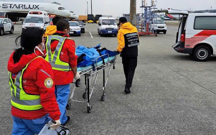 Máy bay Vietnam Airlines hạ cánh khẩn cấp để cứu hành khách Ảnh 2