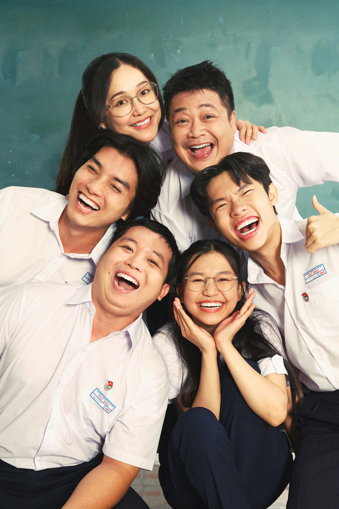 Dàn cast bản truyền hình - điện ảnh có màn kết hợp tròn trịa.