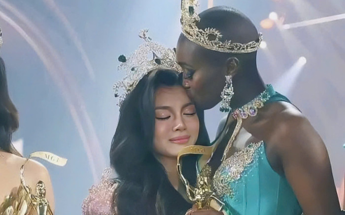 Động thái của Á hậu vừa bị cắt hợp đồng Ảnh 2